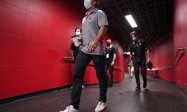 raymieraid1996's tweet photo. NHL Notebook: Bruins brace themselves for challenges of COVID complications; off-ice che... https://t.co/ZKLRNyxhBQ https://t.co/Cr8Y87JSTd