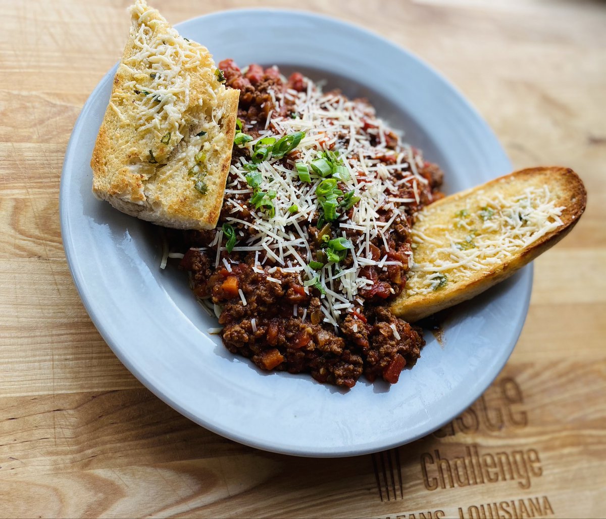 chefhenrysHLG's tweet photo. Georgia Beef Bolognese with organic spaghetti and garlicy French bread yeah baby GEAUX Saints Super Bowl https://t.co/O89YwK4bD5