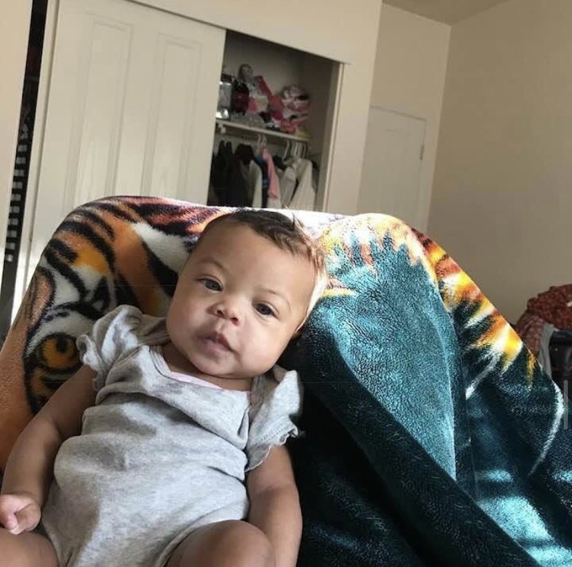 stARsrUS's tweet photo. My beautiful daughter 💜💜💜💜 https://t.co/Tt514ZHjpu