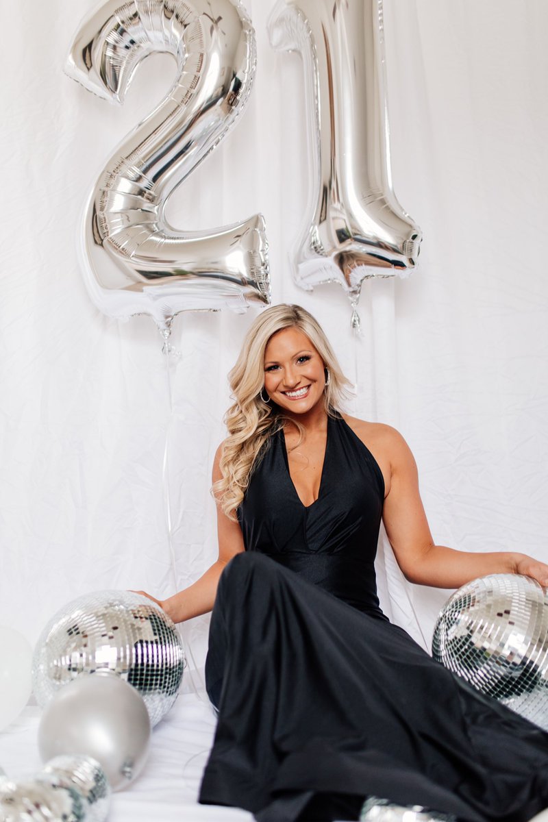 rhroper1's tweet photo. Its party time...Happy 21st Birthday to my first baby girl. She’s all grown up and officially legal today. I’m so proud of her and the wonderful young women she has become.  I hope it’s a great day... I love you ❤️ Mer! Cheers. 🍺 https://t.co/kmmfG1tyvR
