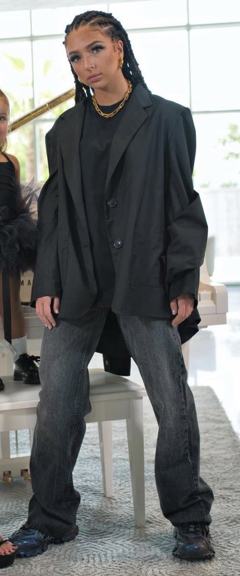 r___lrrrrrrr's tweet photo. La tenue dans      La tenue une fois
Ma tête :                  Portée : https://t.co/5VCTkeOHbd