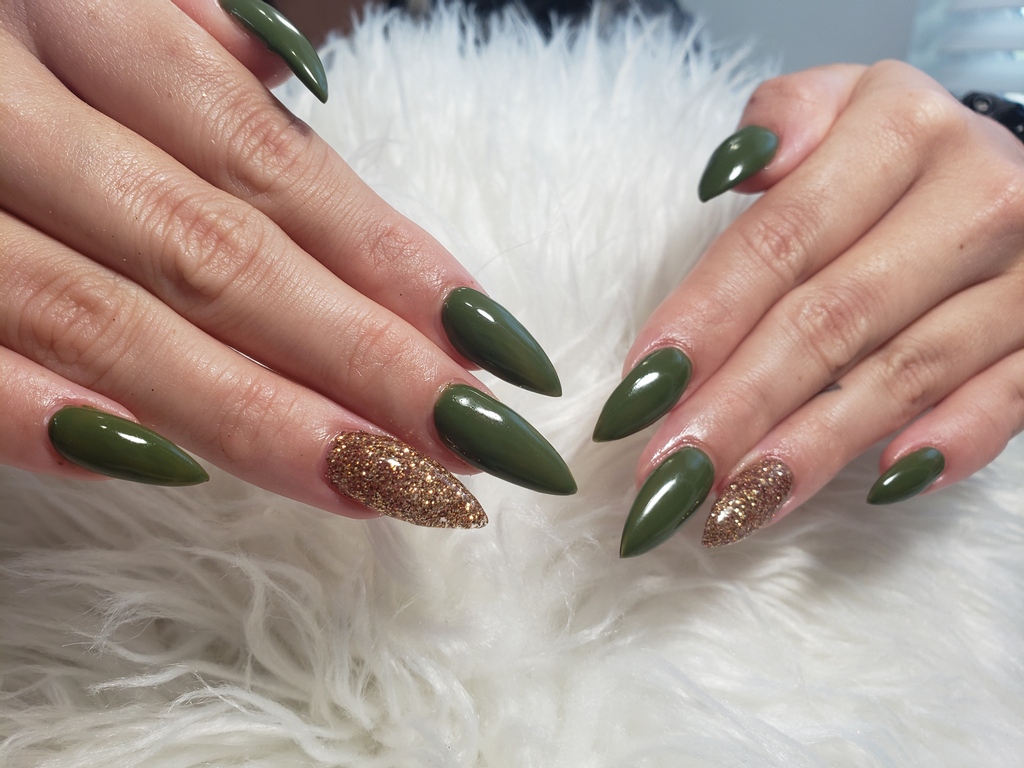 PolishedHawaii's tweet photo. Moolah Moment 💸💰⁠
⁠
⁠
#nails2inspire #hawaiinails #nailspiration #nailinspiration #nailsgram #nailsartist #nailsofinsta #bigislandnails https://t.co/WR6S55Q7Ms