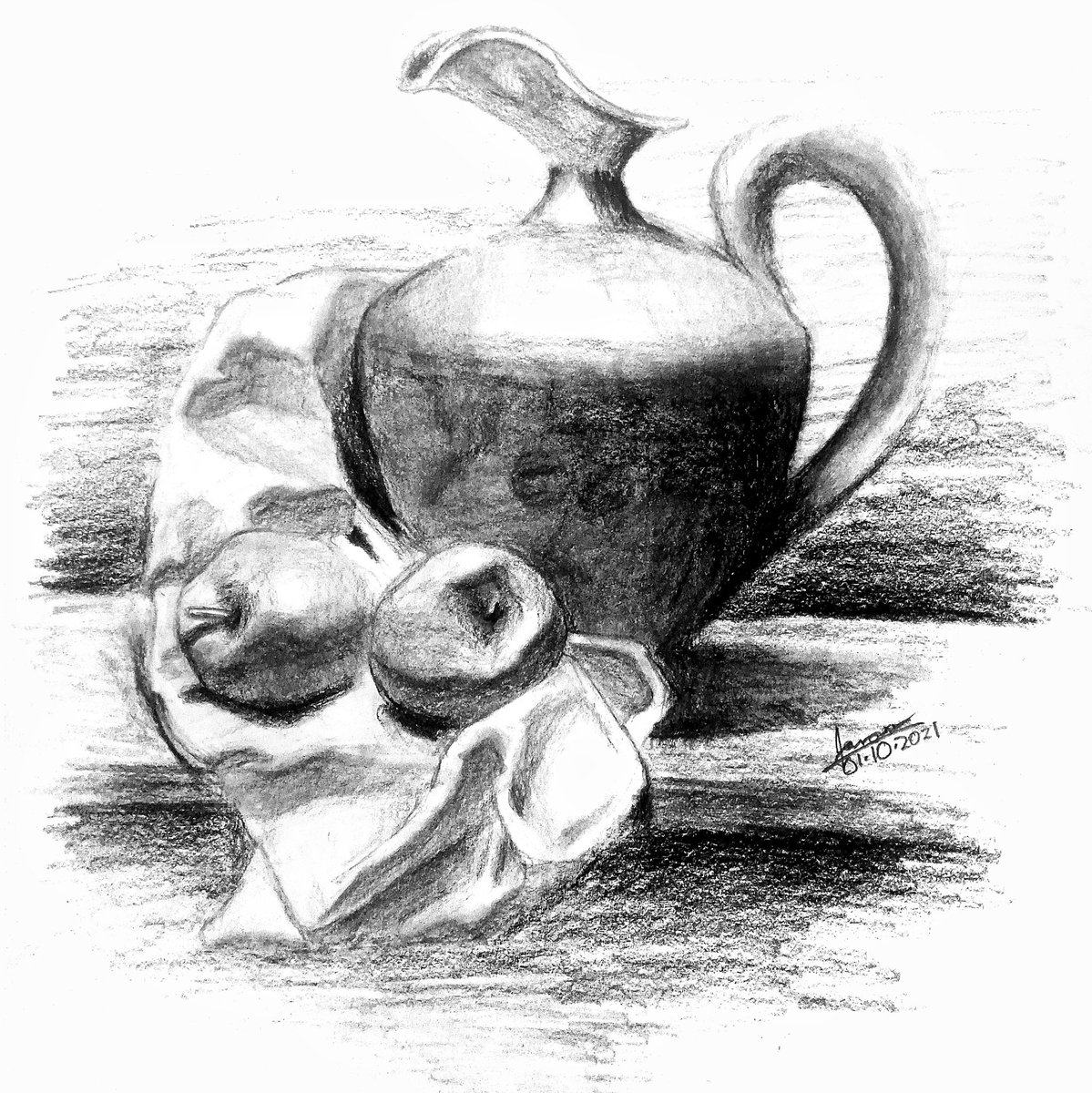 More still life drawing done with charcoal pencils.
I feel like I could've done a better job with the cloth, but not sure how 😅

#stilllife #stilllifedrawing #art #artshare #artistsontwitter #draw #drawing #drawthisinyourstyle #sketch #sketchbook #sketches #Pencildrawing #Pencil