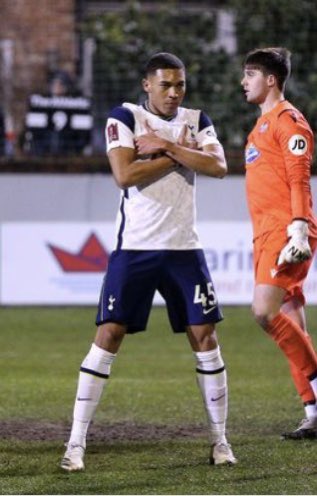 Pass95Pass's tweet photo. When you bottle 3 points at home against relegation struggling Fulham, who only had 48 hours notice. #MOURINHOMASTERCLASS #TOTFUL https://t.co/U92hzY37WW