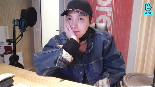 We appreciate j-hope for the talented artist he is. Whether it's his songwriting, rapping, singing, or dancing, we know he works hard to give us the best results. We're actually still reeling from "Dis-ease" over here because "Ddaeng", that wordplay!!! 7/7 #jhope  #제이홉