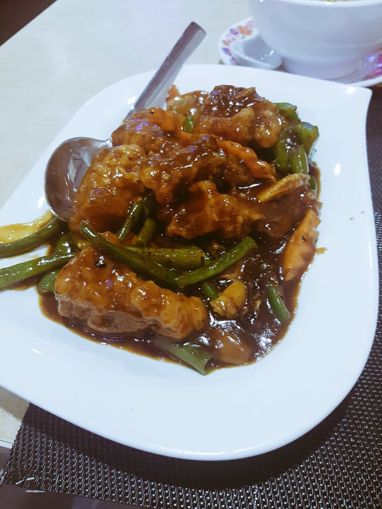 Davey2126's tweet photo. Table for One... my love for chinese these day has been oveewhelming https://t.co/GtS5aTlmhX