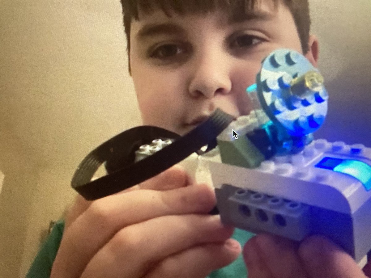 triebasaurus's tweet photo. @LincolnMagnetIB STEM club kids learned that satellites orbit a larger object but can be damaged by space junk. Tonight's challenge to build a model satellite that alerts crew when it detects motion that could damage the satellite. @WeAreHAEST https://t.co/5RLhHi3rEX