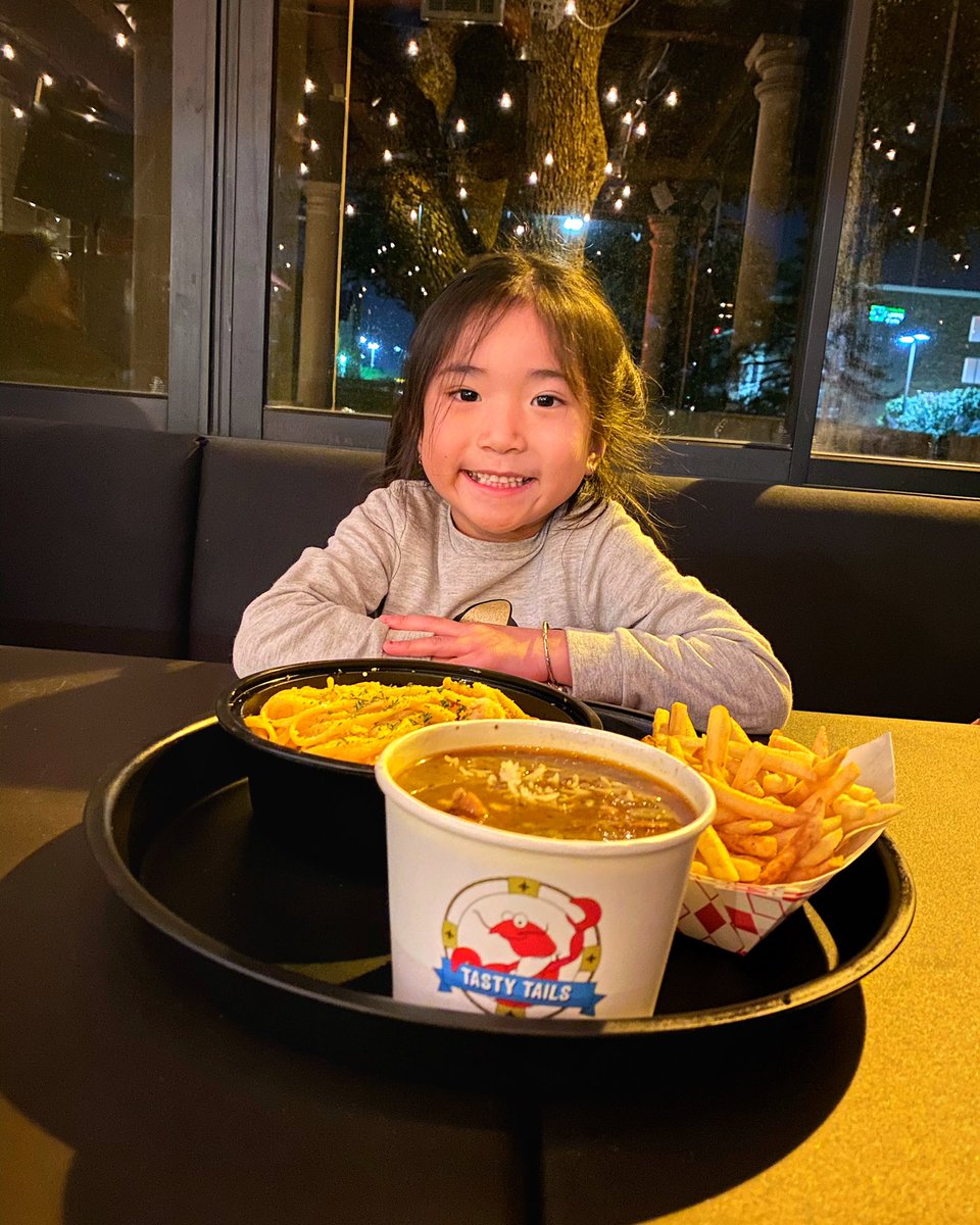 Tasty_Tails's tweet photo. Oh the PASTAbilities... did you know #TastyTails in Addison has a heated patio? 🤩 Enjoy one of our delicious NOLA classics while remaining safe and socially distanced! #crawfishpasta #gumbo https://t.co/74QXJzFp0s