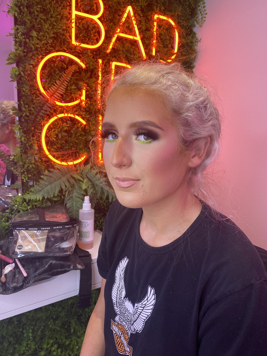 chelseahancoxl's tweet image. ✨✨✨small business check✨✨✨
With all the shit that is happening in the world right now why don’t we spread some positivity?
Please can I have 5 minutes of your time. Could you all retweet this tweet, and follow my Instagram.
Thank you in advance🥺🤍