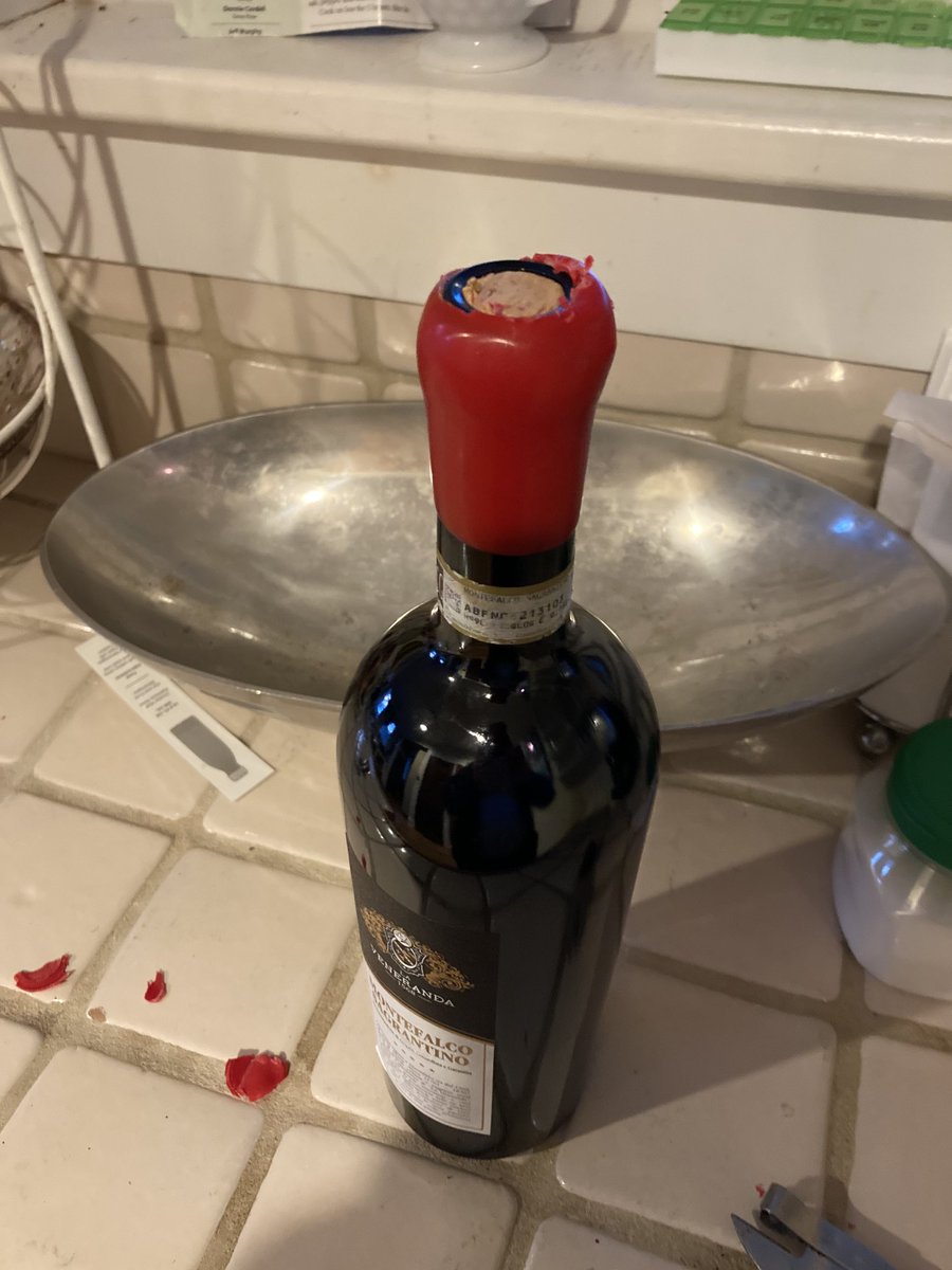 wrightforathens's tweet photo. Italian wine with red wax -like Makers Mark- not sure if I am qualified for this merger of my Kentucky roots &amp; fine wine.
Maybe I should have looked for assurance on greeting the wax off.
It’s open &amp; breathing now! https://t.co/CGAg1mfAqC