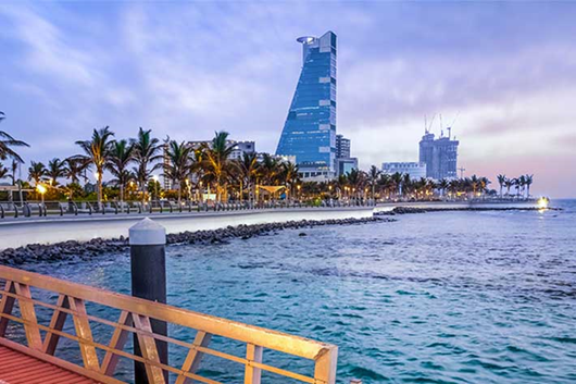 But Jeddah still has nice places:The Corniche & balad (old town) have recently been renovated and they looks amazing!Both Jeddah's old town and Tunis' old town have Mashrabiya windows (possibly from the Abbasid era) but they are usually blue in Tunis and Brown in KSA!