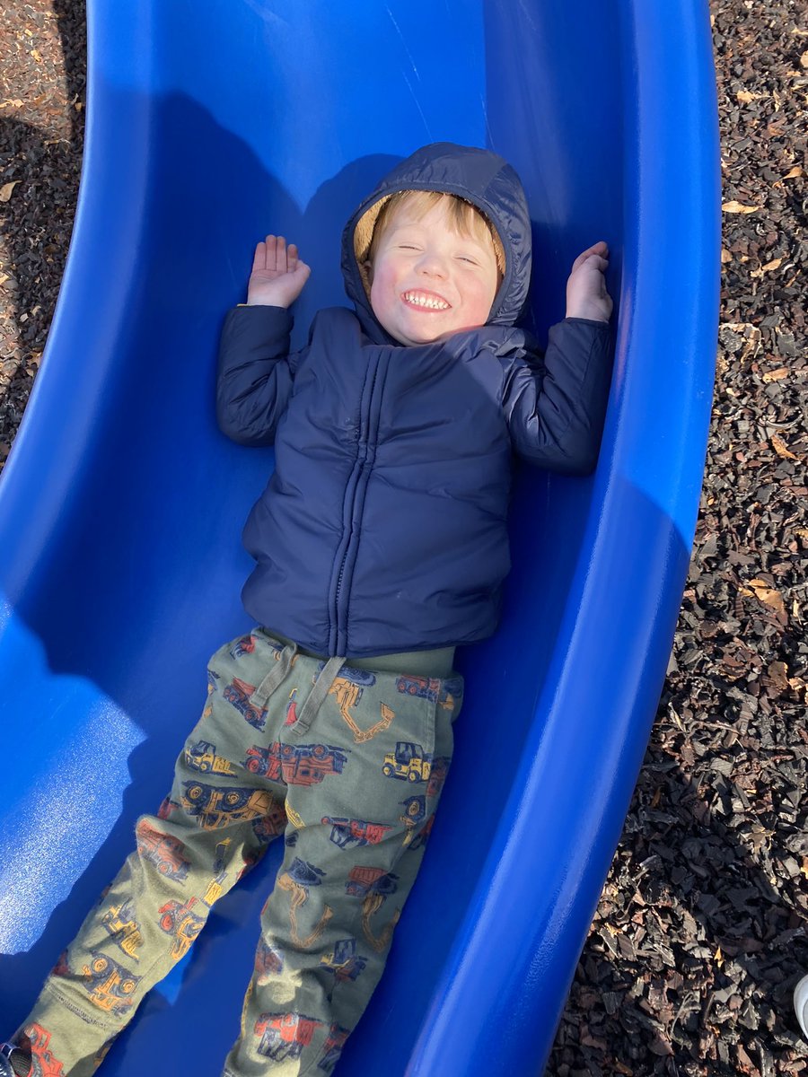CCLSvalencia's tweet photo. Can you tell we are loving this weather? Beautiful day on the Glendale playground! @CCLSChargers https://t.co/Px8Ai9rRhx