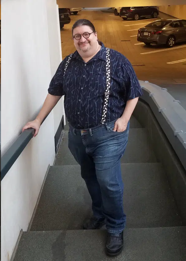 (Sidebar: I could join the NWCR. I used to be 350 but I've been at 315 for years. This is true of many successful NWCR dieters - they're still fat. Here's a photo b/c many have a false mental picture of what 315 lbs looks like. Feel free to make fun of my suspenders. :-p )