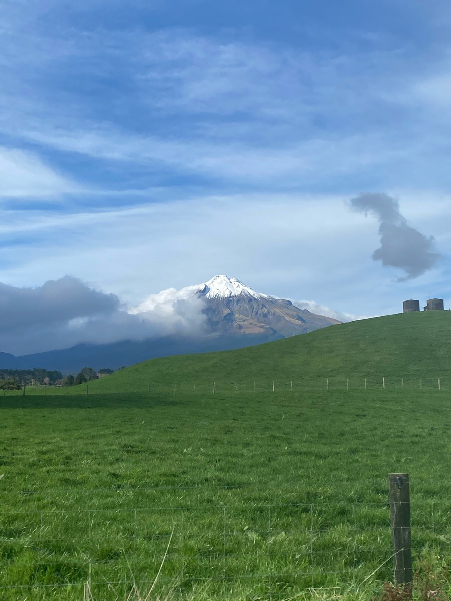 fIoraImoon's tweet photo. @eboys hi i live next to a volcano (Taranaki, New Zealand) enjoy xox 😇 https://t.co/HPDRhwkC5e