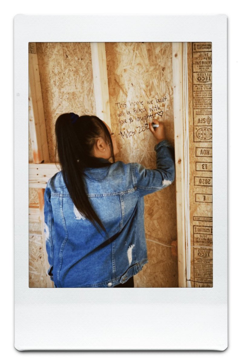 MariaFreyshael's tweet photo. Wrote on our wood frame today! #BuildingOurHome! It’s getting closer! https://t.co/WxpXhQ7IvB