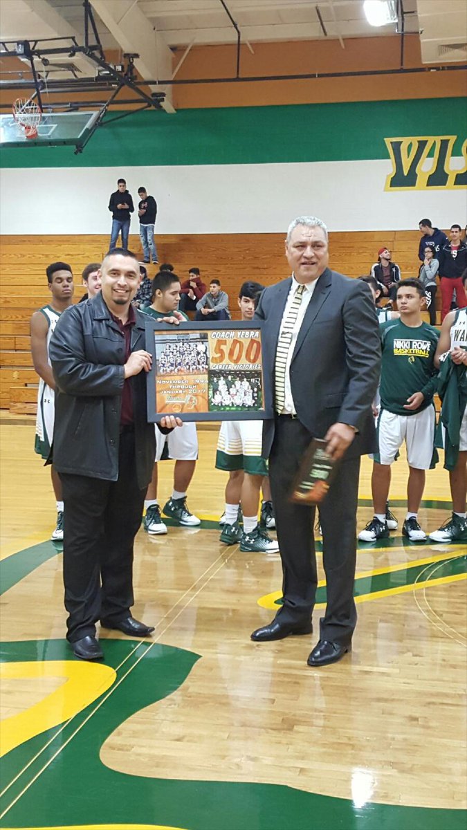 Congrats to Coach Yebra from McAllen Rowe for achieving 600 wins.  I was there for 500 but missed 600. 

HUGE accomplishment coach. I say lets go for 700 now.  

#600