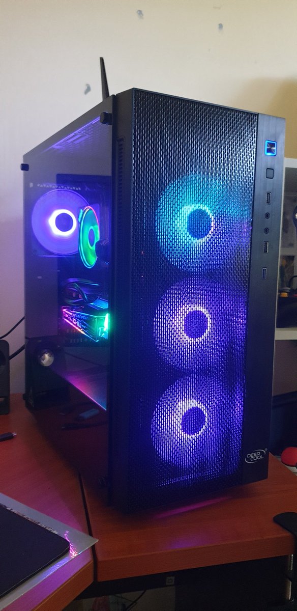 DietLock's tweet photo. guys, I'm a real gamer now https://t.co/EFTgnpZRkP
