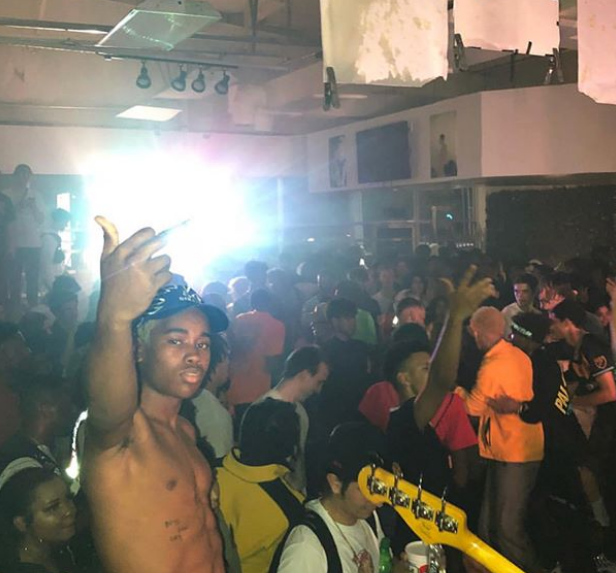"Don't Die: The Origins of Houston's New Underground Movement" by <a href="/eddiexyoung/">Eddie Young</a> feat. <a href="/hvn323/">600,000,000,000</a> <a href="/BBYKODIE/">BBY KODIE</a> @wefadeall 

countere.com/home/dontdieho…