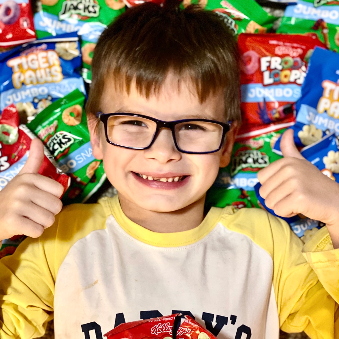 AlexaBasina's tweet photo. Kellogg’s JumboSnax for the win! :) These are the perfect grab and go snack! I think Easton might like them! :) He keeps asking for more :)  #JumboSnax #contest #complimentary @KelloggsUS @Influenster https://t.co/adEGVKR1KS