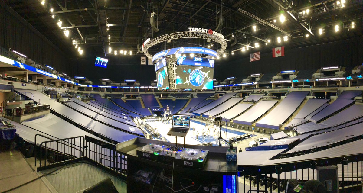 DJMadMardigan's tweet photo. WE IN HERE. 

@Timberwolves vs @memgrizz 

7pm @foxsports @fsnorth 

@GenNOWdjs in the building!!! Lesssss Gooooooo Wolves!!!!! 

#RaisedByWolves #GenNOWdjs https://t.co/Vzw30qf0wW