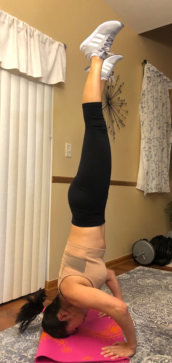 DeeMgl's tweet photo. Alright friends, I'm about to do another workout stream on https://t.co/Xn3pGF4nhq  Come workout with me!

#SupportSmallStreamers #smallstreamersconnect #SmallStreamerCommunity #twitch #twitchstreamer #smallstreamer #workout #fitness #fitnessgirl #fitnessjourney #workoutathome https://t.co/3VuGLRLD2d