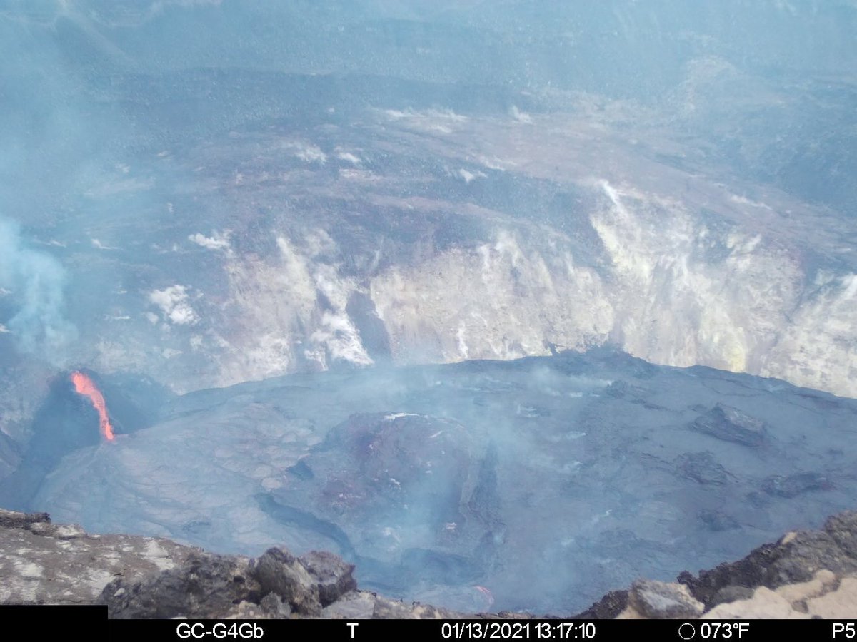 AlohaEvery1's tweet photo. 🌋FINALLY!!!💥NEW!💥 [#S1cam] - #Halemaumau crater from south rim of collapse features https://t.co/5L30QPg1L8

"temporary #webcam image showing the crater lava lake"

#Solstice2020Eruption #HalemaumauCrater #Kilauea #KilaueaCrater #KilaueaVolcano #Kilauea2021 #BigIsland #Hawaii https://t.co/z95G7nzsl3