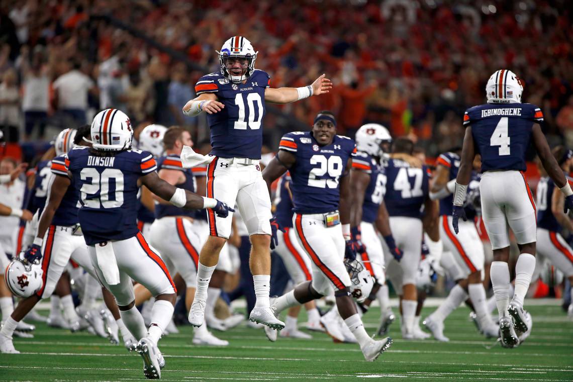 3LaQuanRobinson's tweet photo. After a great talk with @CoachDerekMason I am blessed to announce that I have received an offer from Auburn University. #OTS #WDE
@AuburnFootball @ChadSimmons_ @GreenvilleHigh1 @247Sports @DexPreps @YellowhammerFB @aldotcomPreps https://t.co/W4DZ17lH1O
