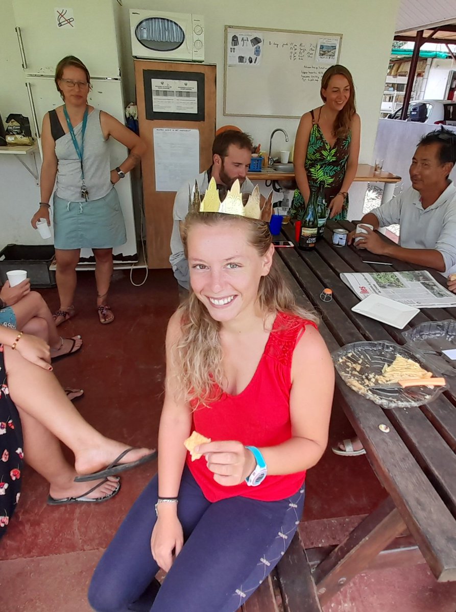 SuzanneCMills's tweet photo. Gallete de roi in Moorea @criobe_pf with @CamilleVizon being crowned queen... thanks Pascal for the cake https://t.co/KMZ8B2u6Am