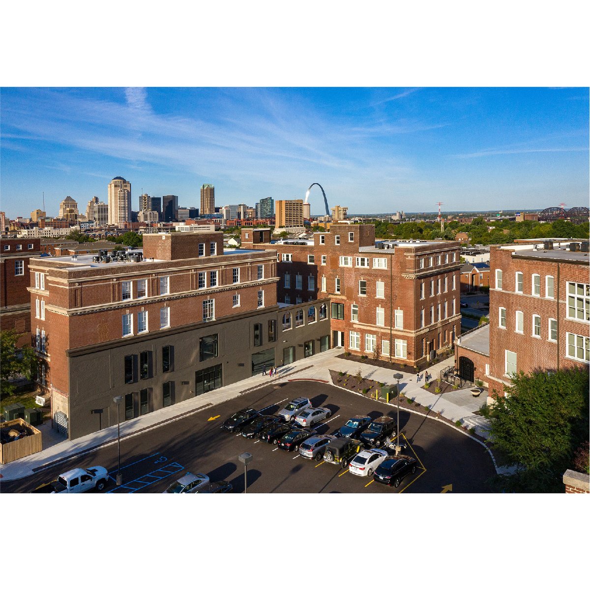 Trivers_Arch's tweet photo. The Georgian was recently featured in St. Louis CNR for its adaptive reuse of four buildings which were originally part of the old City Hospital complex near the Lafayette Square neighborhood. The design reimagined the 100-year old buildings into 74 unique units. https://t.co/lcR6CNFr0c