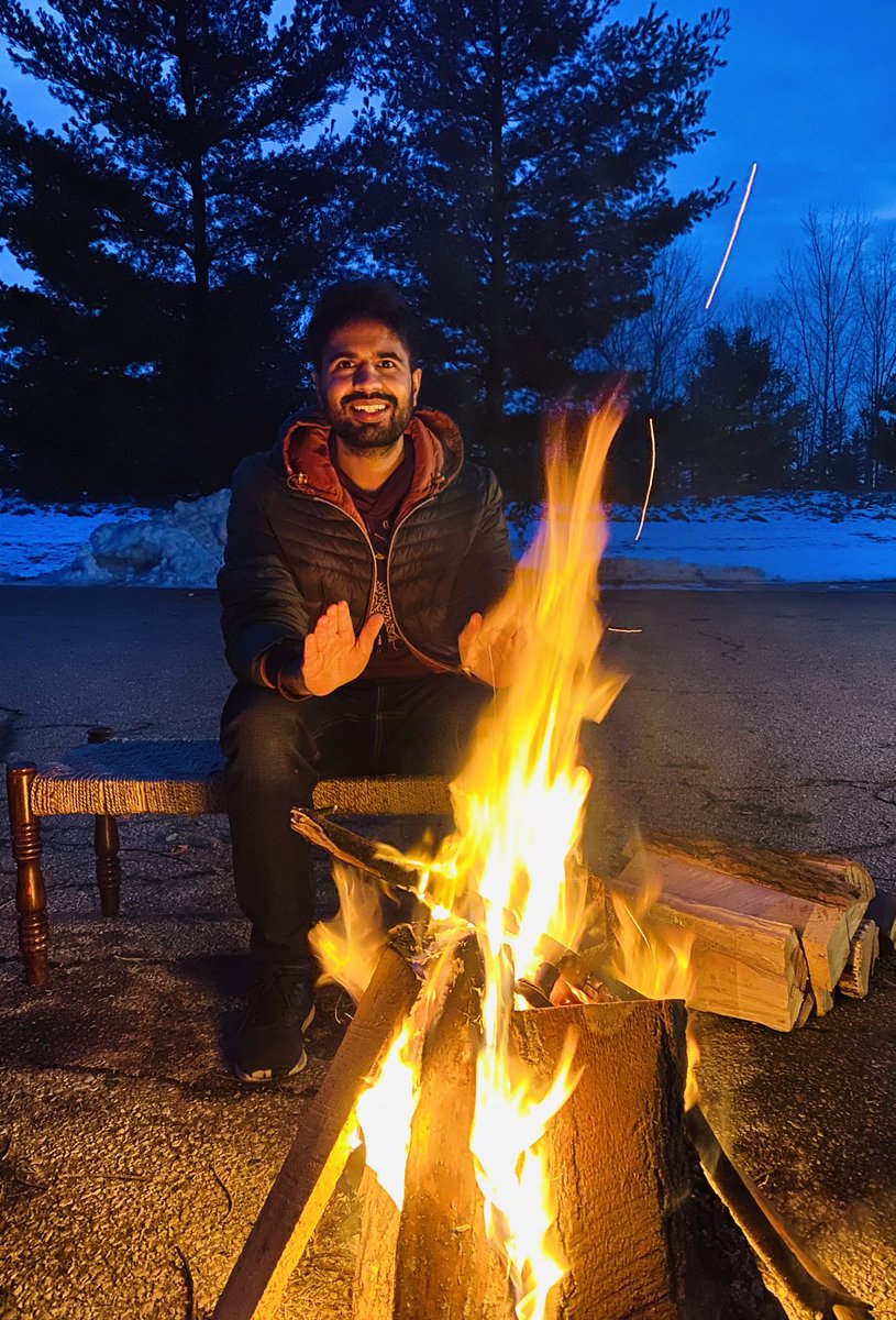 Karan_PlantPath's tweet photo. Wishing a very Happy Lohri to all who are celebrating! May the bonfire on Lohri burn away all the sadness and bring warmth, joy, happiness, and love into your life! #Lohri2021 #Lohrifestival https://t.co/tNCGbc9pvz