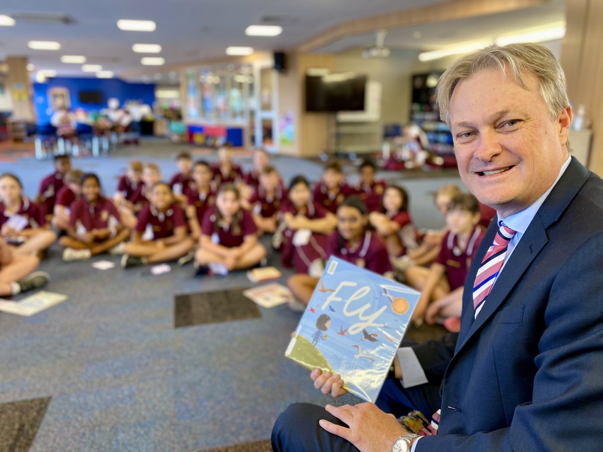 SPLCSpringfield's tweet photo. In 2020 we had some special guests reading for our Book Week. Guests included our Principal, and our HOC as well as Mrs Charis Mullen MP - State Member for Jordan. We thank her for continued support with our community. #throwback #readingcommunity #readingforpleasure https://t.co/g6rkJGpu0W