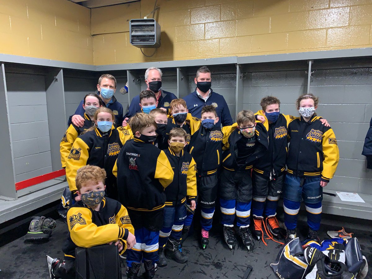 AvalonU11a's tweet photo. Looking good Celtics!! Special thanks to our sponsors Cojones and ChampionX for the awesome jackets. @AvalonCeltics #OldSchoolCool https://t.co/rHufHUme17