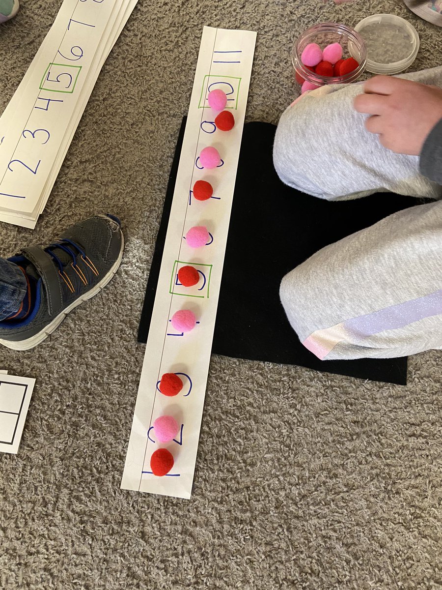 PineKinderWood's tweet photo. We tried out Counting Collections for the first time today. What happens when we have too many things to count? How can we organize our counting? How will we know how many we have? #sd37 #bcreggiomath #countall https://t.co/FNyj6ytMB0