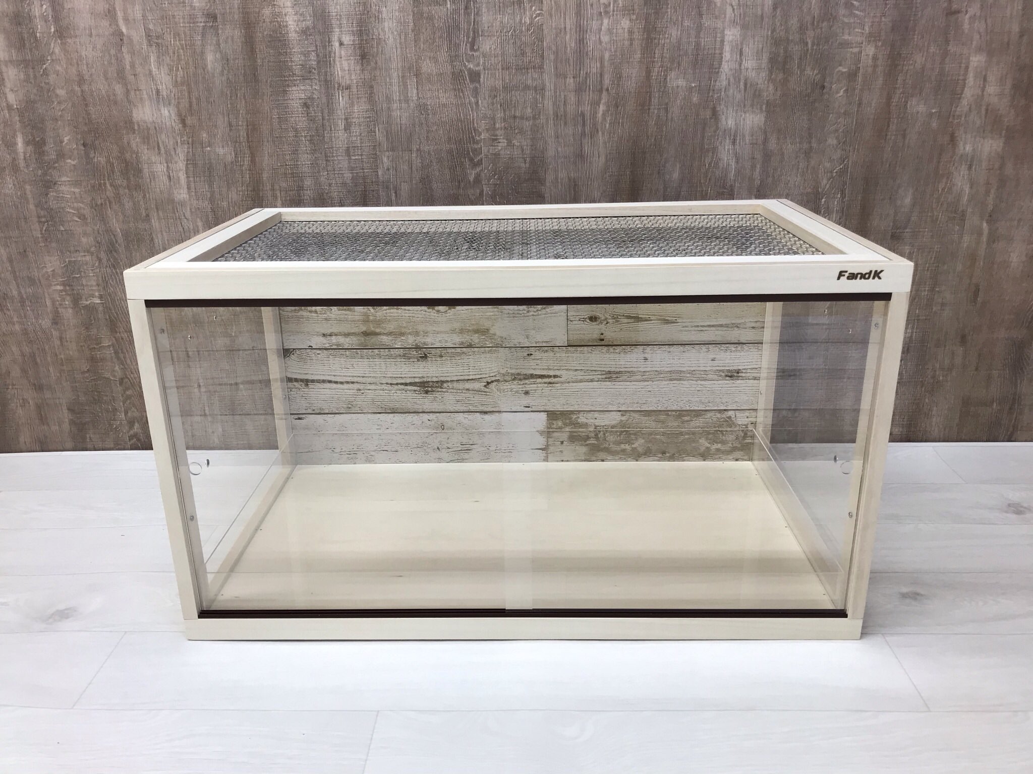 ＦandＫ爬虫類木製ケージ　特価品！　ハリネズミ仕様　800×450×450 FandK爬虫類木製ケージ ハリネズミ仕様 800×450×450 - メルカリ