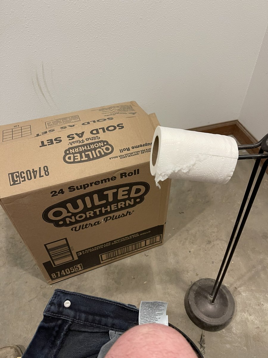 LowLife30Chevy's tweet photo. After trying out the 6 bathrooms, I’ll rate this one the best at @BreenAcres  @Breendustries shop. Took 16 hours to find them all. Might be more https://t.co/PvKiB2qSzo