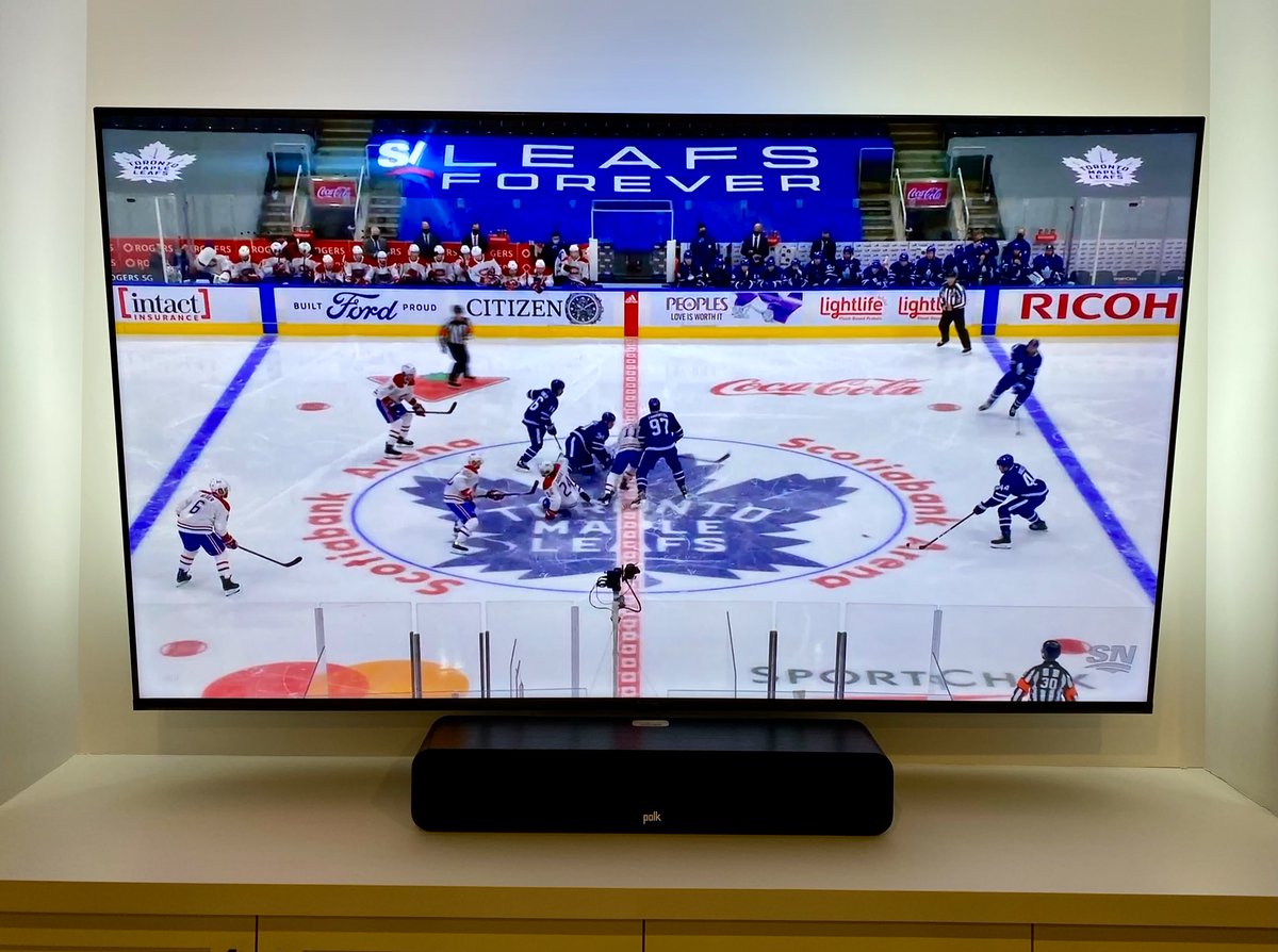 Dapper_Tux's tweet image. Puck drop on the 2021 season with the  
#HisenseQLED 🏒📺 

Best seats in the house!

#GoLeafsGo #LeafsForever