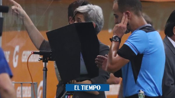 ¡Ponga atención! Los audios del VAR en polémicas de Palmeiras-River https://t.co/5EC4pRcTnK https://t.co/m7wIfbJBER