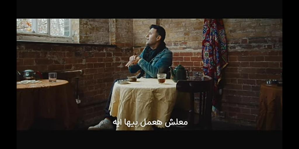 Yasmin_Elsayed9's tweet photo. @HamzaNamira الحركه 👇🏽🤣 مصرى مصرى مفيش كلام 😂 https://t.co/NV1j9yO3oT