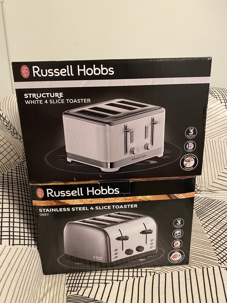 Lost_Lil_Kitty's tweet photo. I got asked to be an amazon reviewer and the dogs and cats have benefited greatly from this (today was battle of the toasters) https://t.co/2CSG0KeoZz