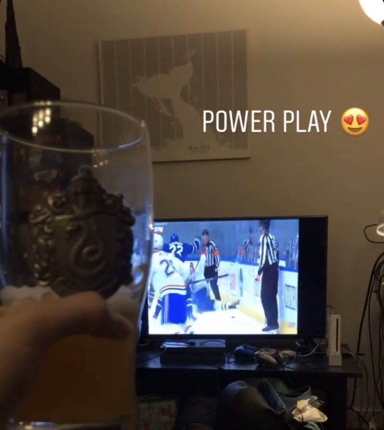 AlexeBellavance's tweet image. Men be like : arRêteZ preNdrE le CoUcher de sOleil eN phoTO tOut lE mOnDe s’En cAliss

Also men ;