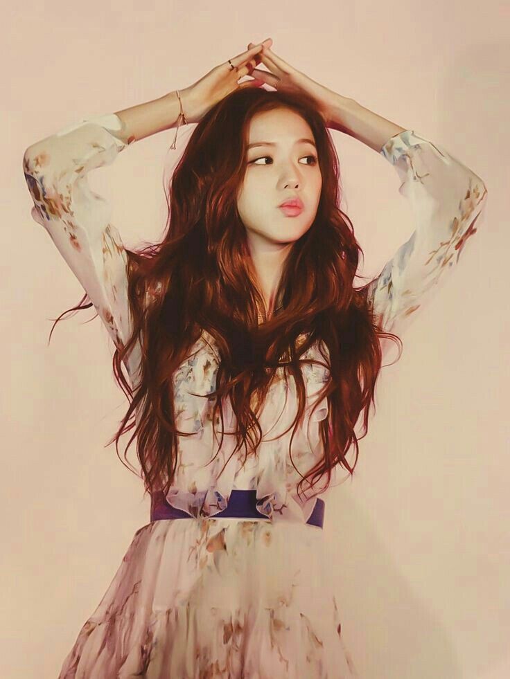 kim jisoo as pretty clouds; a thread 