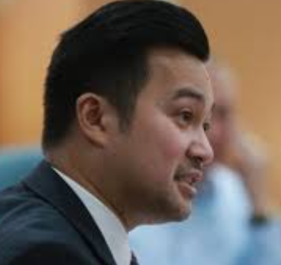 Cloud28Red's tweet photo. I really don't trust the cha-cha with congress under Velasco. They are inserting other provisions for their interests. Push Federalism but #ReplaceAllanVelasco first! I have 0% trust rating on @HouseofRepsPH right now and its leadership.
#SolidDDS
#YesToFederalism
#DDSThreads https://t.co/6wegdVOwgJ