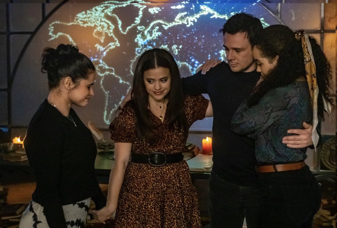 Demonlighter's tweet photo. They all look so good! 

#WHEREISJORDAN #charmed https://t.co/ie2irSfunX