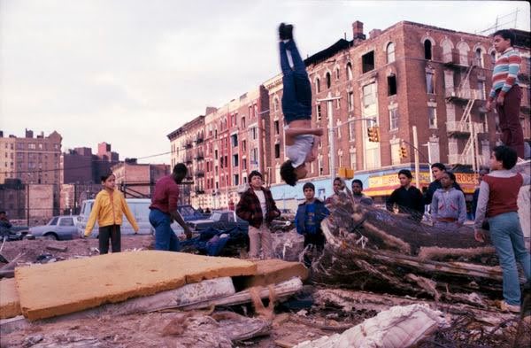 rob_benjamin7's tweet photo. This was how we Developed Athleticism back in the day. No Fancy Gyms, Private Trainers or Equip. We were just kids having fun. The best Hood Olympic Athletes in the Neighborhood were usually the Best Basketball, Football, &amp; Baseball players #TheSouthBronx #VirusImmunity 😂 https://t.co/TrKD9wNjc2