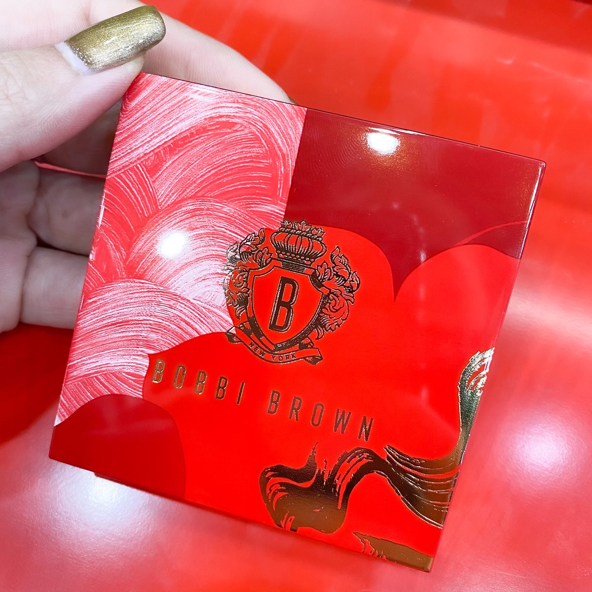 reviewsmarygood's tweet photo. เดินเฉียดมาBobbibrown ใจไม่ดีเลยเห็นอะไรแดงๆ เทออออสวยมากก  Collection คอลเลคชั่นต้อนรับปีใหม่ 2021 สีOpal Glow Limited Edition ส๊วยยยยยยย #ไฮไลท์ผิวฉ่ำ #HighlightingPowder @BobbiBrown_TH #ใช้จริงรีวิวจริง #ใช้ดีบอกต่อ #ของมันต้องมี https://t.co/Ib8wI3NlfV