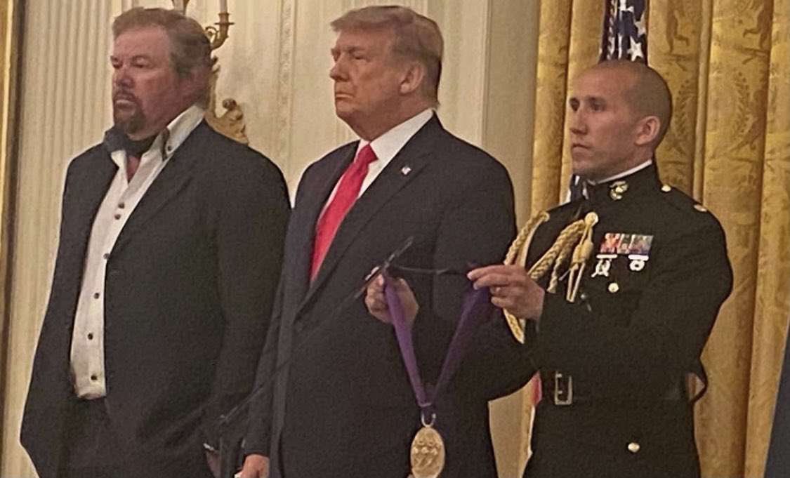 patriottakes's tweet photo. Sean spicer posted this picture of Trump on Instagram. This is him today. He doesn’t look happy. https://t.co/PZVowzAXO8
