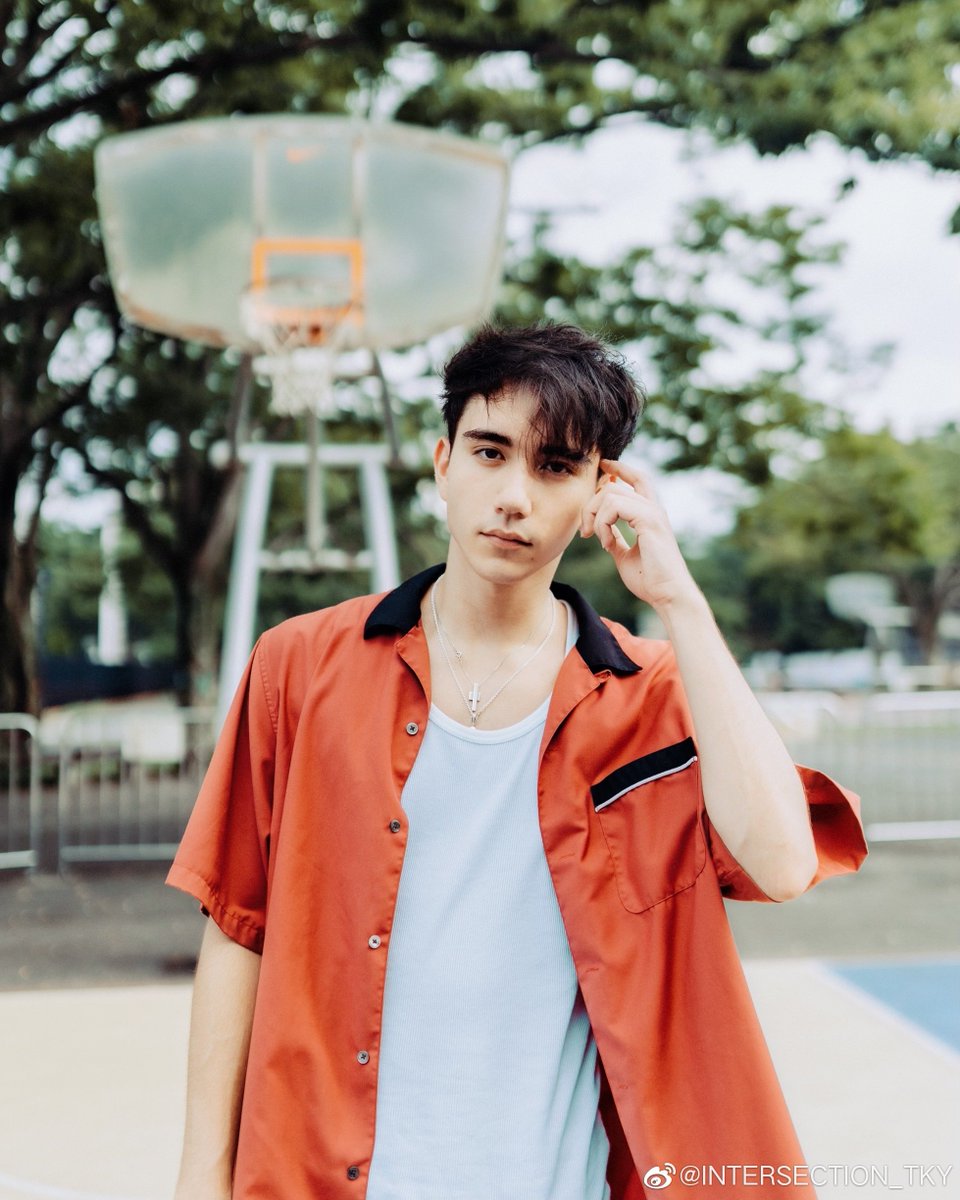 和马- kazuma mitchell- 2000.05.15- japanese american- from upper east side, nyc, usa (left at 8)- lives in tokyo, japan- went to harvard university (enrolled in 2018)- member of intersection- under avex label #和马  #创造营2021  #Chuang2021  #创4  #ProduceCamp2021