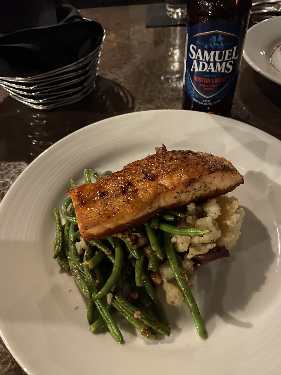 Taylor and I decided to enjoy <a href="/BakerStreetFTW/">BakerStreet</a> for the start of <a href="/SavorFortWayne/">SavorFortWayne</a> and we made an excellent choice. You have the next week and a half to enjoy these amazing deals! Oh and make sure to wash it down with a <a href="/SamuelAdamsBeer/">Samuel Adams Beer</a> #BostonLager.  #SavorFW #SamAdams <a href="/260Beer/">Five Star Distributing</a>