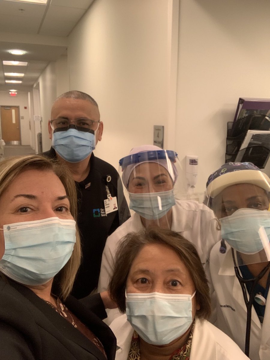 DrLyssette's tweet photo. The safety, health and well-being of all our #caregivers and #patients remain as our priority. ⁦@ccmartinhealth⁩ ⁦@CCIndianRiver⁩ ⁦@CleveClinicFL⁩. Committed to #caring4Life 💯 ⁦@CleClinicMD⁩ ⁦@beridgeway⁩ ⁦@WPSA1⁩ @wpsa  #HealthyAll 🤝🥼🩺🔬😷 https://t.co/tjRsMPRWxg