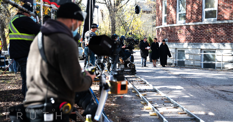 EagleVisionCa's tweet photo. PT 1: The Burden of Truth family - the best in the biz! 🎬Season Premiere JAN 28 on CBC TV &amp; @cbcgem! 📷: Shauna Townley
@MsKristinKreuk @Peter_Mooney_  @bmeegwun @axrrow  @brynngodenir @eOne_TV @tvburdenoftruth
#burdenoftruth #kristinkreuk #season4 #behindthescenes #onset